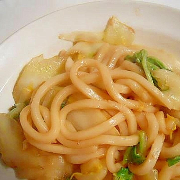 生姜風味　白菜とオイスターソースで焼きうどん